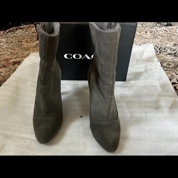 Coach Graphite Adelina Suede Shearling Lined Booties, Size 6, Pre-Owned - Picture 4 of 10